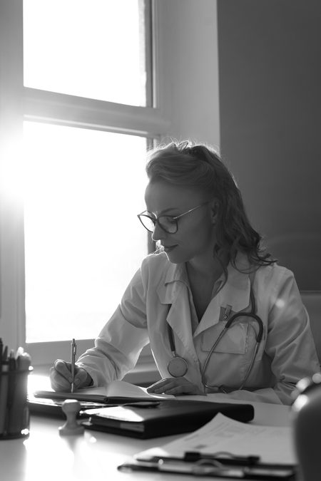Investigadora en el laboratorio